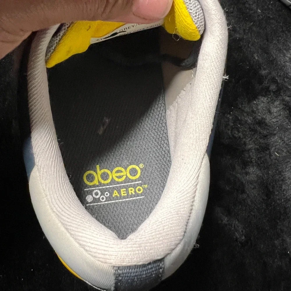 Abeo Armus Womens 8.5 M Running Shoes Gray Gold Low Top Lace Up Athletic Sneaker